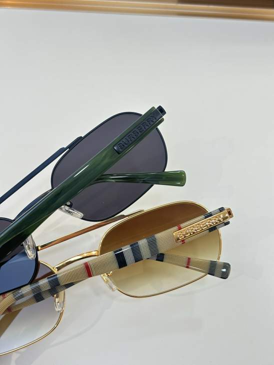 Picture of Burberry Sunglasses _SKUfw80882277fw